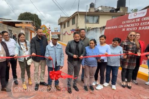 "Hechos no palabras" asegura Omar Sánchez al entregar calles pavimentadas en Calimaya